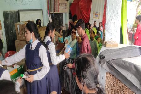 SUPW Distribution by La Martiniere Girls College